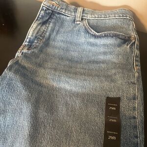 NWT - Banana Republic Women's Relaxed Fit Denim Slouch Jeans